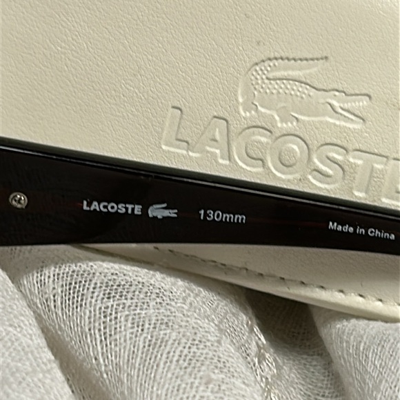 Lacoste sunglasses with a case - Picture 6 of 15